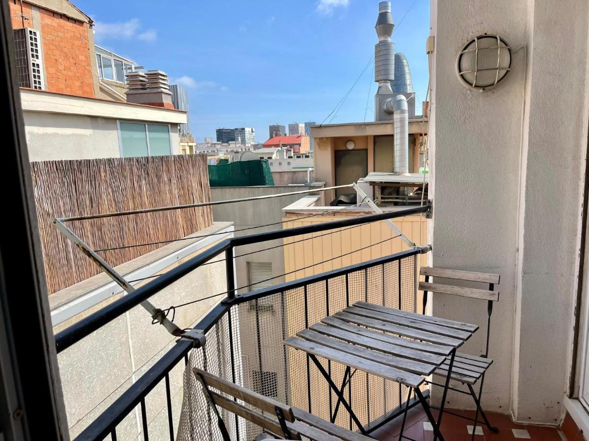 Market Suites Barcelona Bagian luar foto